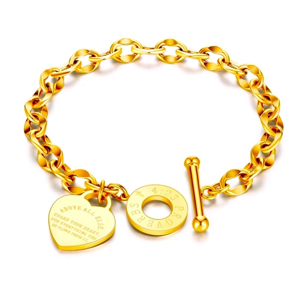 Golden Chain With Heart Bracelet - Picture 2 of 8